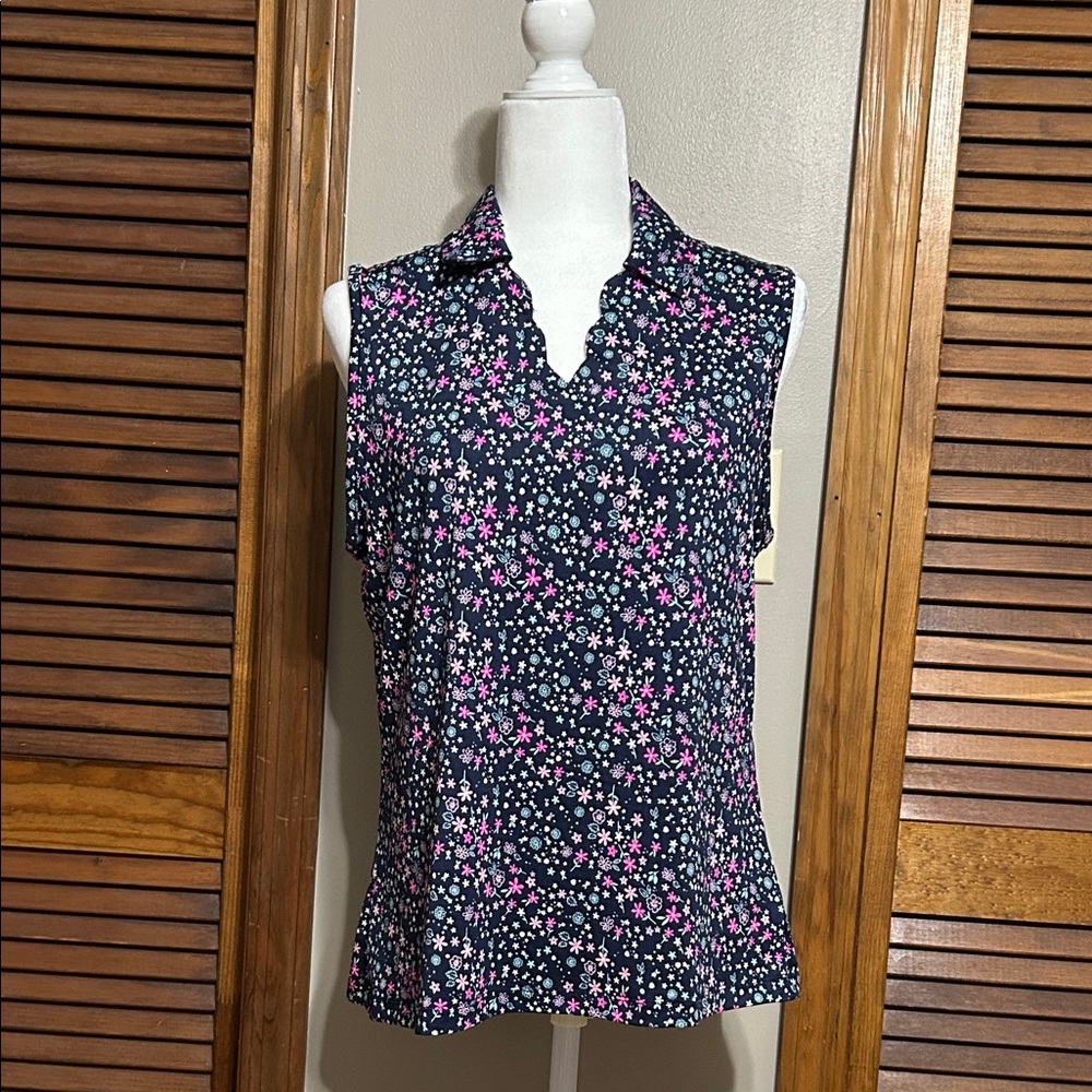 Elegant Floral Sleeveless Blouse w/ Scalloped collar